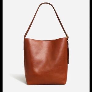 Madewell The Essential Bucket Tote